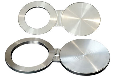 Spectacle blind flange for line isolation